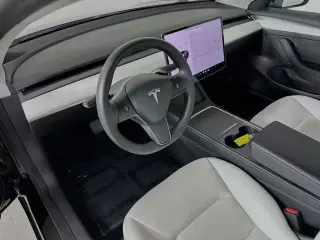 Tesla Model 3 2021 Standard Range Plus 4dr Sedan