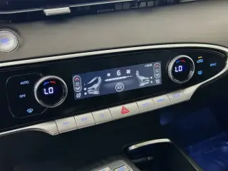 Genesis GV70 2025 AWD 2.5T Standard 4dr SUV