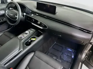 Genesis GV70 2025 AWD 2.5T Standard 4dr SUV