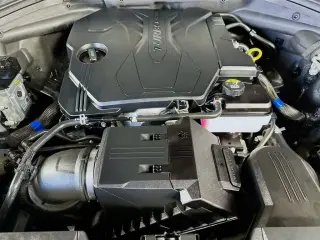 Genesis GV70 2025 AWD 2.5T Standard 4dr SUV