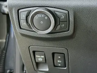 Ford F-150 2019 4x2 XL 4dr SuperCrew 5.5 ft. SB