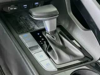 Hyundai ELANTRA 2022 Limited 4dr Sedan
