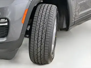 Jeep Grand Cherokee 2022 4x2 Limited 4dr SUV (midyear release)