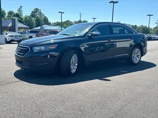 Ford Taurus 2017 Limited 4dr Sedan
