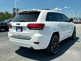Jeep Grand Cherokee 2018 4x2 Laredo 4dr SUV