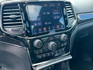 Jeep Grand Cherokee 2019 4x4 Overland 4dr SUV