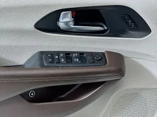 Chrysler Pacifica Hybrid 2021 Touring L 4dr Mini-Van