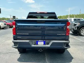 Chevrolet Silverado 1500 2023 4x2 Custom 4dr Crew Cab 5.8 ft. SB