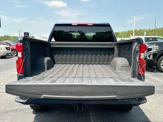 Chevrolet Silverado 1500 2023 4x2 Custom 4dr Crew Cab 5.8 ft. SB