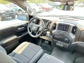 Chevrolet Silverado 1500 2023 4x2 Custom 4dr Crew Cab 5.8 ft. SB