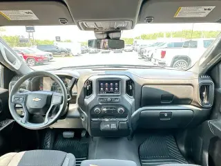 Chevrolet Silverado 1500 2023 4x2 Custom 4dr Crew Cab 5.8 ft. SB