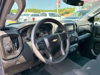 Chevrolet Silverado 1500 2023 4x2 Custom 4dr Crew Cab 5.8 ft. SB