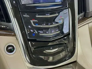 Cadillac Escalade 2018 4x4 Luxury 4dr SUV