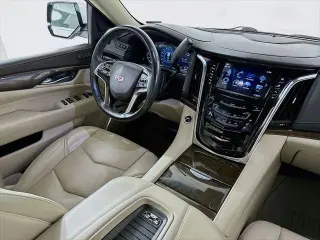 Cadillac Escalade 2018 4x4 Luxury 4dr SUV