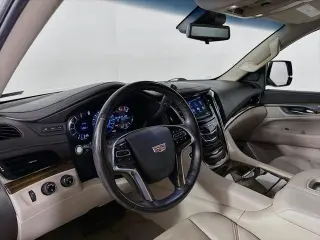 Cadillac Escalade 2018 4x4 Luxury 4dr SUV
