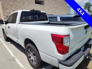 Nissan Titan 2024 4x4 SV 4dr King Cab 6.6 ft. LB