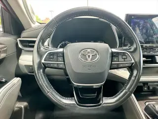 Toyota Highlander 2021 AWD Platinum 4dr SUV