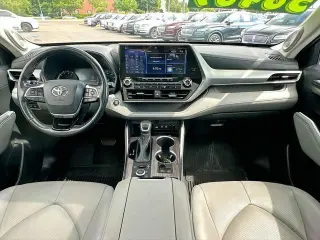 Toyota Highlander 2021 AWD Platinum 4dr SUV