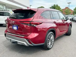 Toyota Highlander 2021 AWD Platinum 4dr SUV