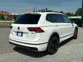 Volkswagen Tiguan 2024 SE R-Line Black 4dr SUV