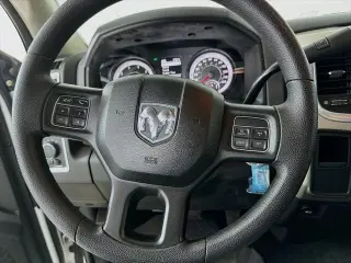 Ram 2500 2017 4x2 Big Horn 4dr Crew Cab 6.3 ft. SB Pickup