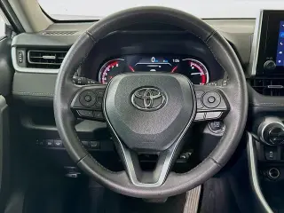 Toyota RAV4 2024 XLE Premium 4dr SUV