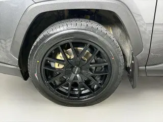 Toyota RAV4 2024 XLE Premium 4dr SUV