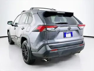 Toyota RAV4 2024 XLE Premium 4dr SUV