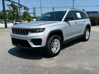 Jeep Grand Cherokee 2024 4x2 Laredo A 4dr SUV