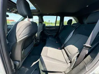 Jeep Grand Cherokee 2024 4x2 Laredo A 4dr SUV
