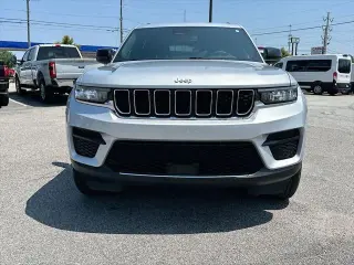 Jeep Grand Cherokee 2024 4x2 Laredo A 4dr SUV