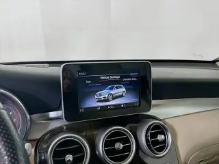 Mercedes-Benz GLC 2019 GLC 300 4dr SUV