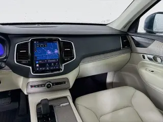 Volvo XC90 2023 AWD B5 Plus Bright Theme 4dr SUV