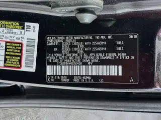 Toyota Highlander 2021 AWD XLE 4dr SUV