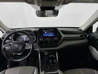 Toyota Highlander 2021 AWD XLE 4dr SUV
