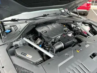 Genesis GV70 2022 AWD 2.5T Standard 4dr SUV