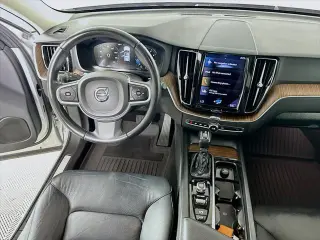 Volvo XC60 2021 T5 Momentum 4dr SUV