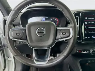 Volvo XC40 2021 AWD T5 R-Design 4dr SUV