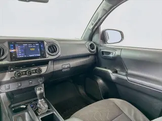 Toyota Tacoma 2017 4x2 TRD Sport 4dr Double Cab 6.1 ft LB