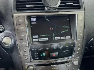 Lexus IS 250C 2010 2dr Convertible 6A