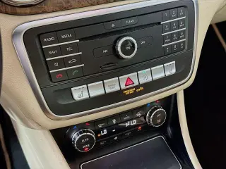 Mercedes-Benz GLA 2018 GLA 250 4dr SUV