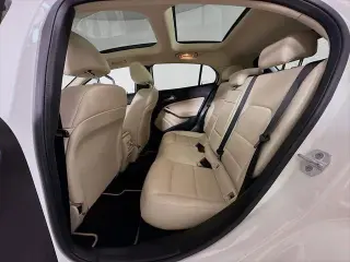 Mercedes-Benz GLA 2018 GLA 250 4dr SUV