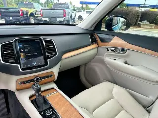 Volvo XC90 2022 AWD T6 Momentum 6-Passenger 4dr SUV