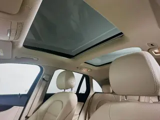 Mercedes-Benz GLC 2021 GLC 300 4dr SUV