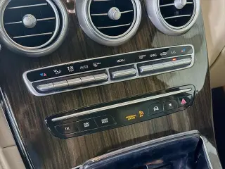 Mercedes-Benz GLC 2021 GLC 300 4dr SUV