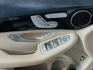 Mercedes-Benz GLC 2021 GLC 300 4dr SUV