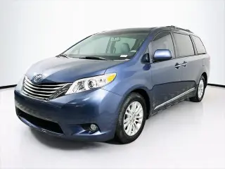 Toyota Sienna 2013 XLE 7-Passenger Auto Access Seat 4dr Mini-Van