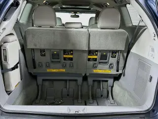 Toyota Sienna 2013 XLE 7-Passenger Auto Access Seat 4dr Mini-Van