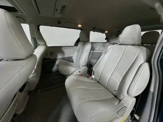 Toyota Sienna 2013 XLE 7-Passenger Auto Access Seat 4dr Mini-Van