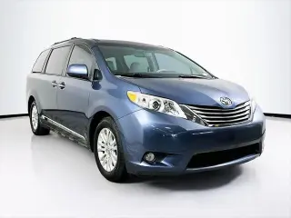 Toyota Sienna 2013 XLE 7-Passenger Auto Access Seat 4dr Mini-Van